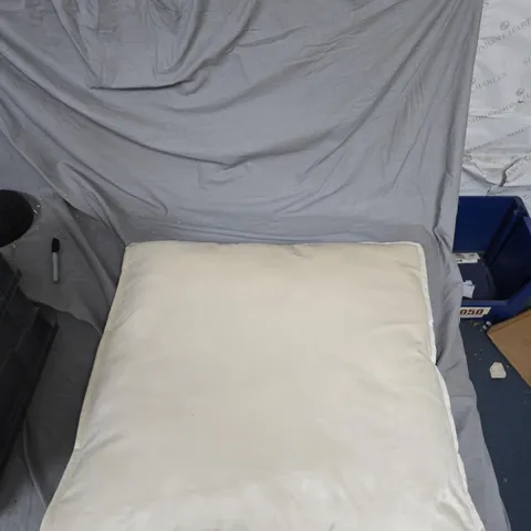 KELLY HOPPEN PREMIUM LARGE CUSHION 