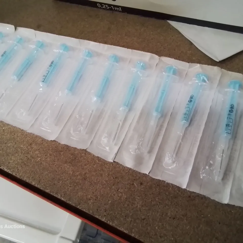 FOUR BOXES EACH CONTAINING 200 BD FLU+ SYRINGES 0.25-1ml 23G 0.6 × 25mm