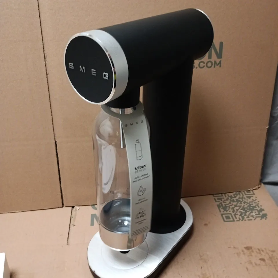 SMEG COFFEE MAKER WITH GLASS CARAFE – BLACK, BOXED