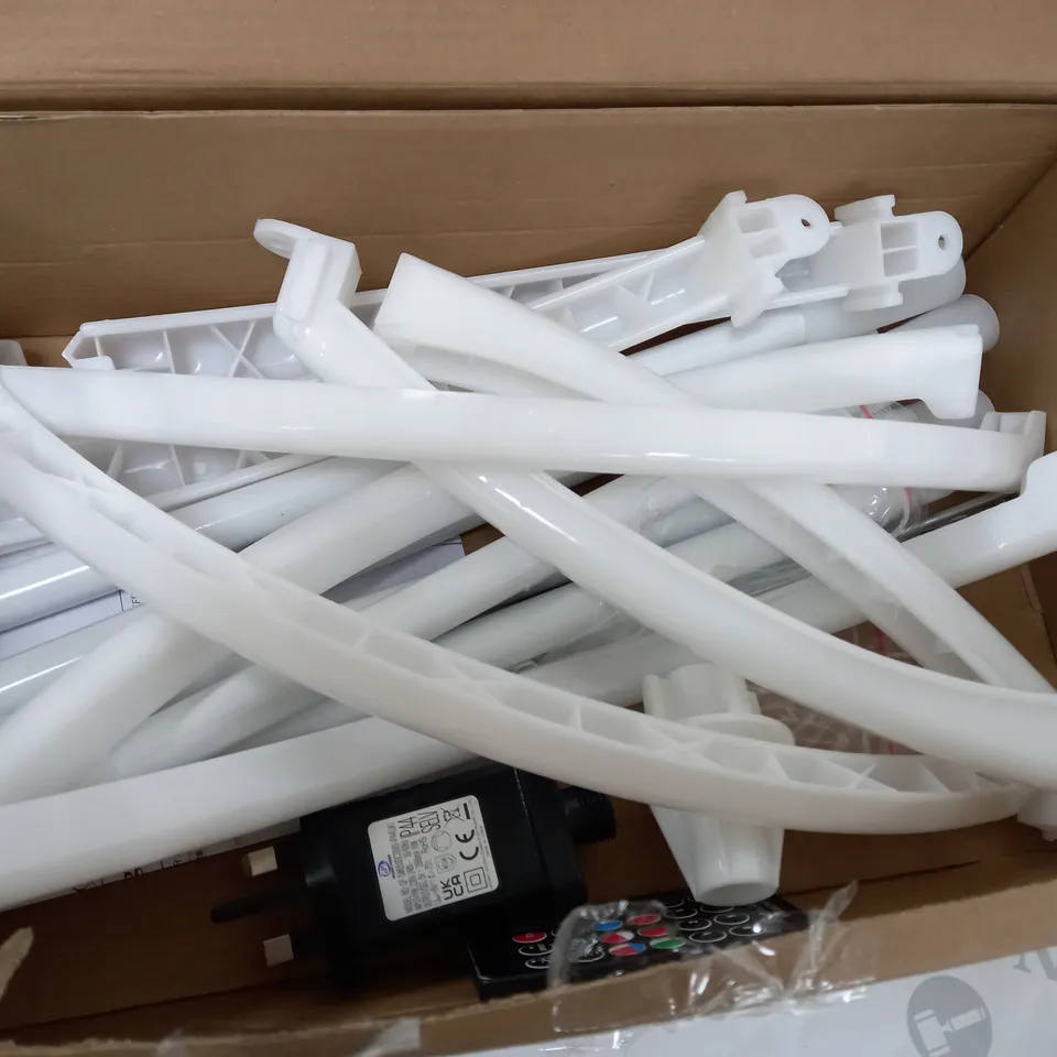BOXED FLIPO INDOOR/OUTDOOR CHRISTMAS TREE LIGHT