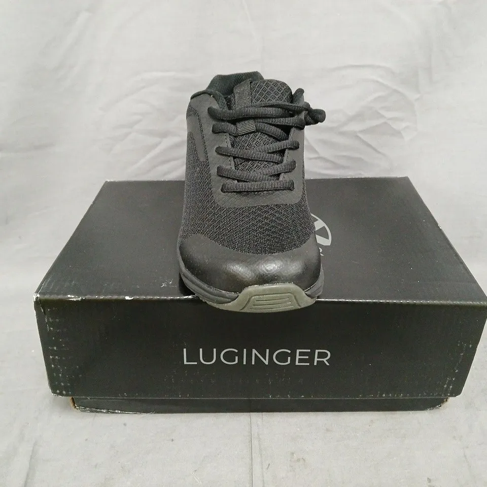 BOXED PAIR OF LUGINGER SHOES IN BLACK SIZE UK 4