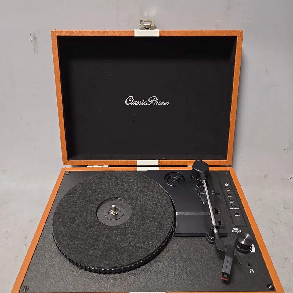 BOXED CLASSIC PHONO BY LENCO TURNTABLE WITH BLUETOOTH RECEPTION TT-120BNWH