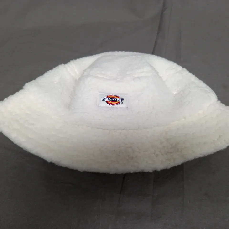 DICKIES RED CHUTE BUCKET WHITE HAT - SM