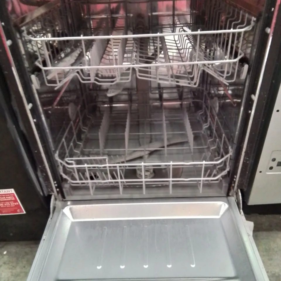 COMFEE FULLY INTEGRATED DISHWASHER, MODEL: KWH-BD1215P-W