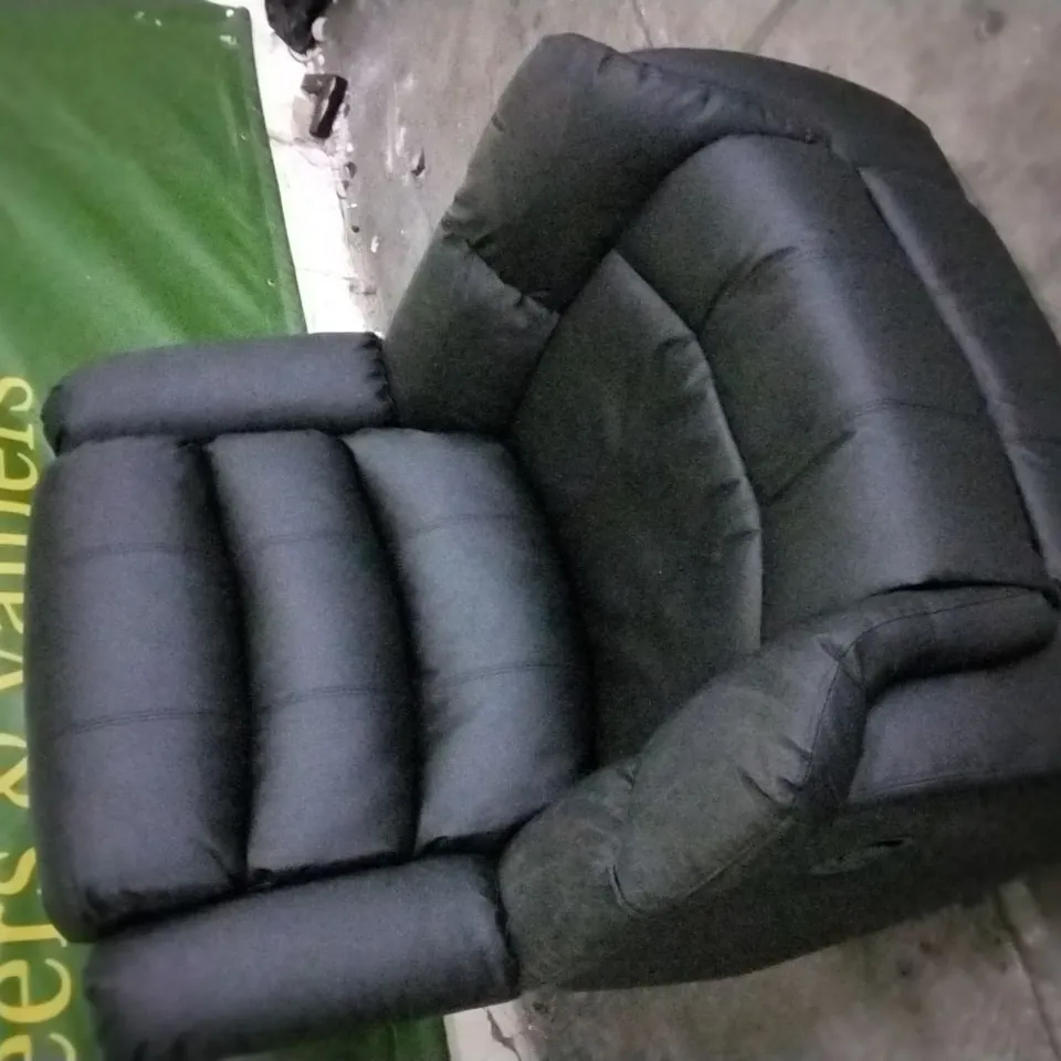 QUALITY DESIGNER BLACK LEATHER MANUAL RECLINER ARMCHAIR 