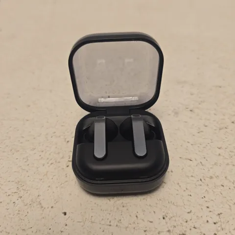 SAMSUNG TRUE WIRELESS EARBUDS IN BLACK CHARGING CASE