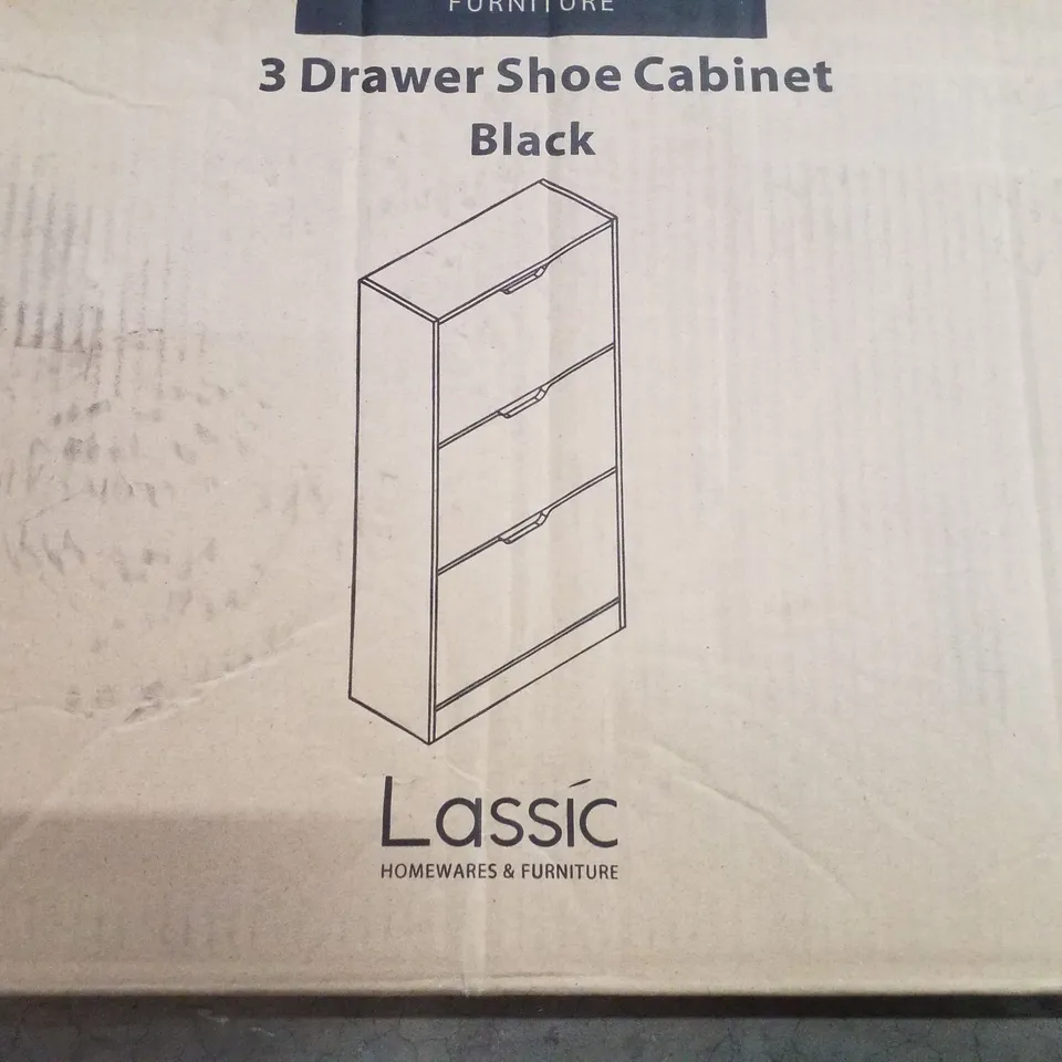 BOXED 18 PAIR SHOE STORAGE CABINET 