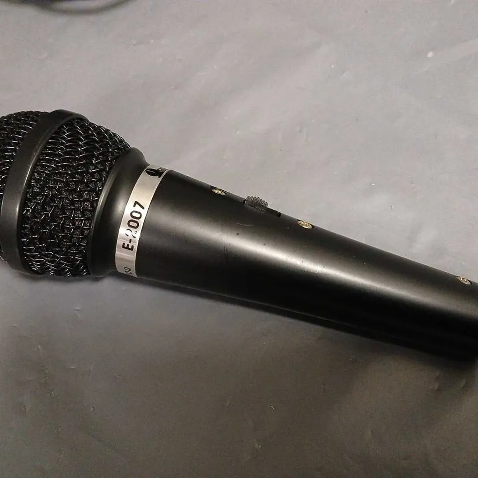 ACADEMY E-2007 PROFESSIONAL DYNAMIC MICROPHONE