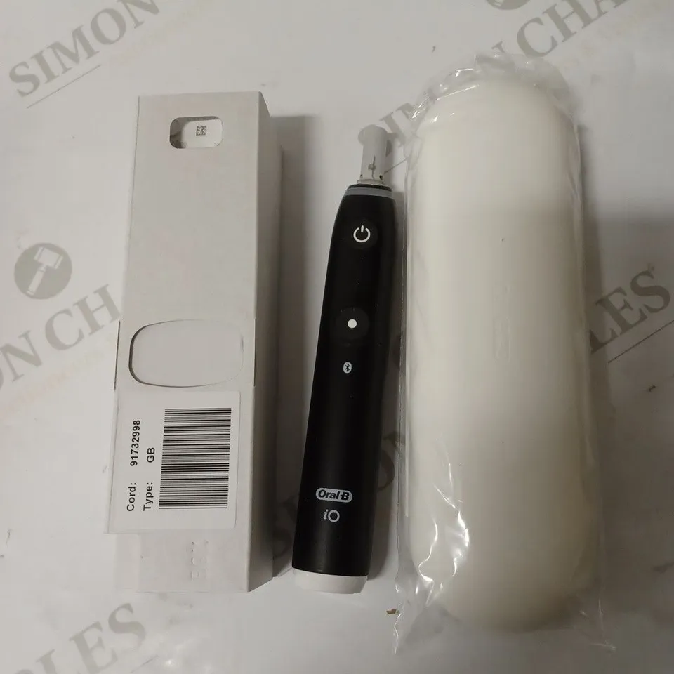 ORAL-B IO6 ELECTRIC TOOTHBRUSH