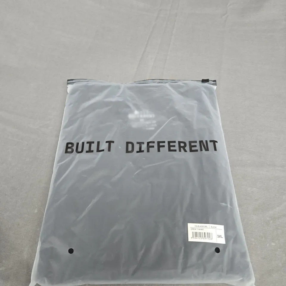 BAGGED BUILT DIFFERENT CREW T-SHIRT IN BLACK SIZE 3XL