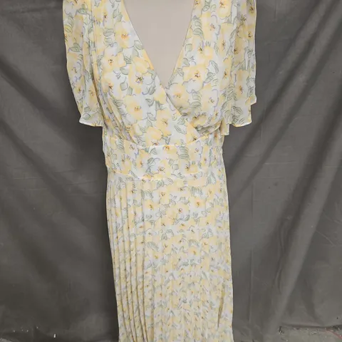 JOLIE MOI PLEATED DIP HEM CHIFFON MIDAXI DRESS IN YELLOW FLORAL SIZE 18