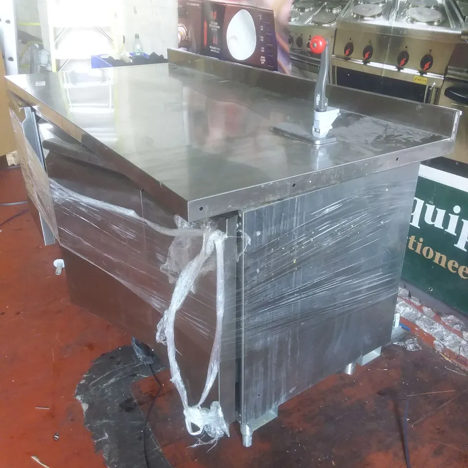 PREP TABLE WITH UNDERCOUNTER FRIDGES 