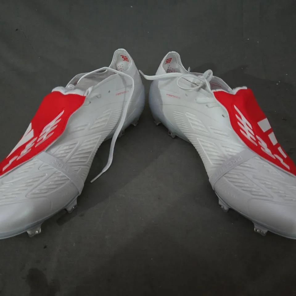 PAIR OF ADIDAS PREDATOR FOOTBALL BOOTS IN WHITE/RED UK SIZE 9