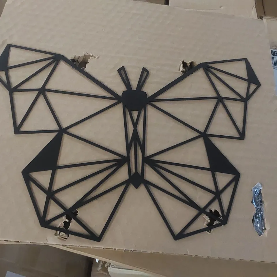 BOXED STYLISH METAL WALL ART