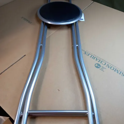 DESIGNER CHROME/BLACK BREAKFAST BAR STOOL/CHAIR