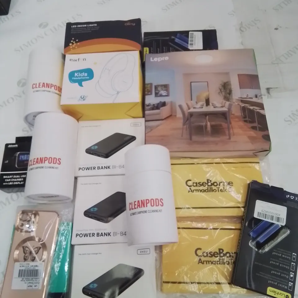 BOX CONTAINING LARGE AMOUNT OF MIXED BOXED ELECTRONIC ITEMS PHONE ACCESSORIES ETC.