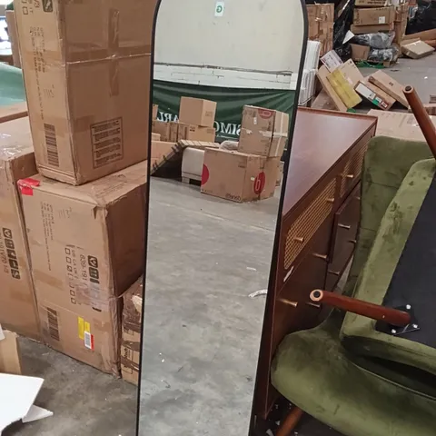 BOXED FULL LENGTH MIRROR (1 BOX)