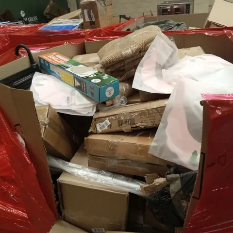 PALLET OF ASSORTED HOUSEHOLD GOODS AND PRODUCTS TO INCLUDE; BABY SHOWER CAPS, RUGS, PATIO HEATER, STRIP LIGHT FIXTURE ETC