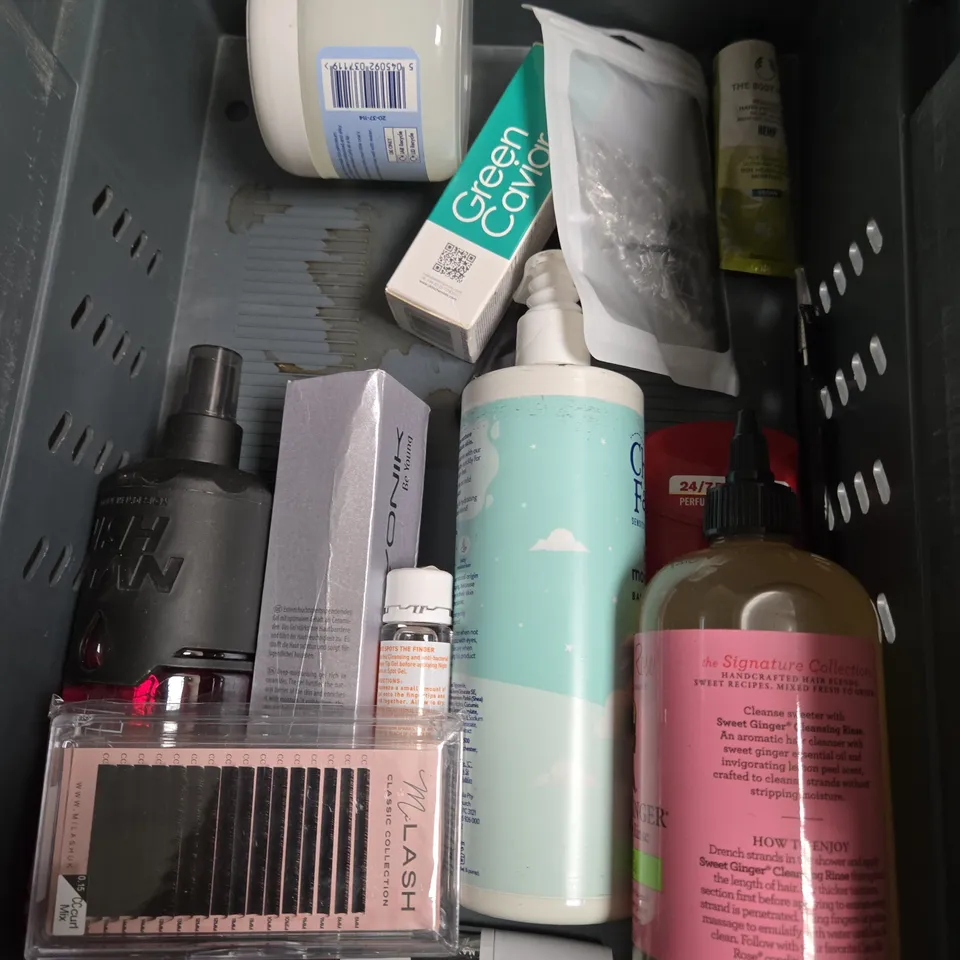 APPROXIMATEY 20 ASSORTED HEALTH AND BEAUTY PRODUCTS TO INCLUDE - WESTLAB DEAD SEA SALT - THE ORDINARY EXFOLIATING TONER - BARENUTS HAIR REMOVAL CREAM - ETC