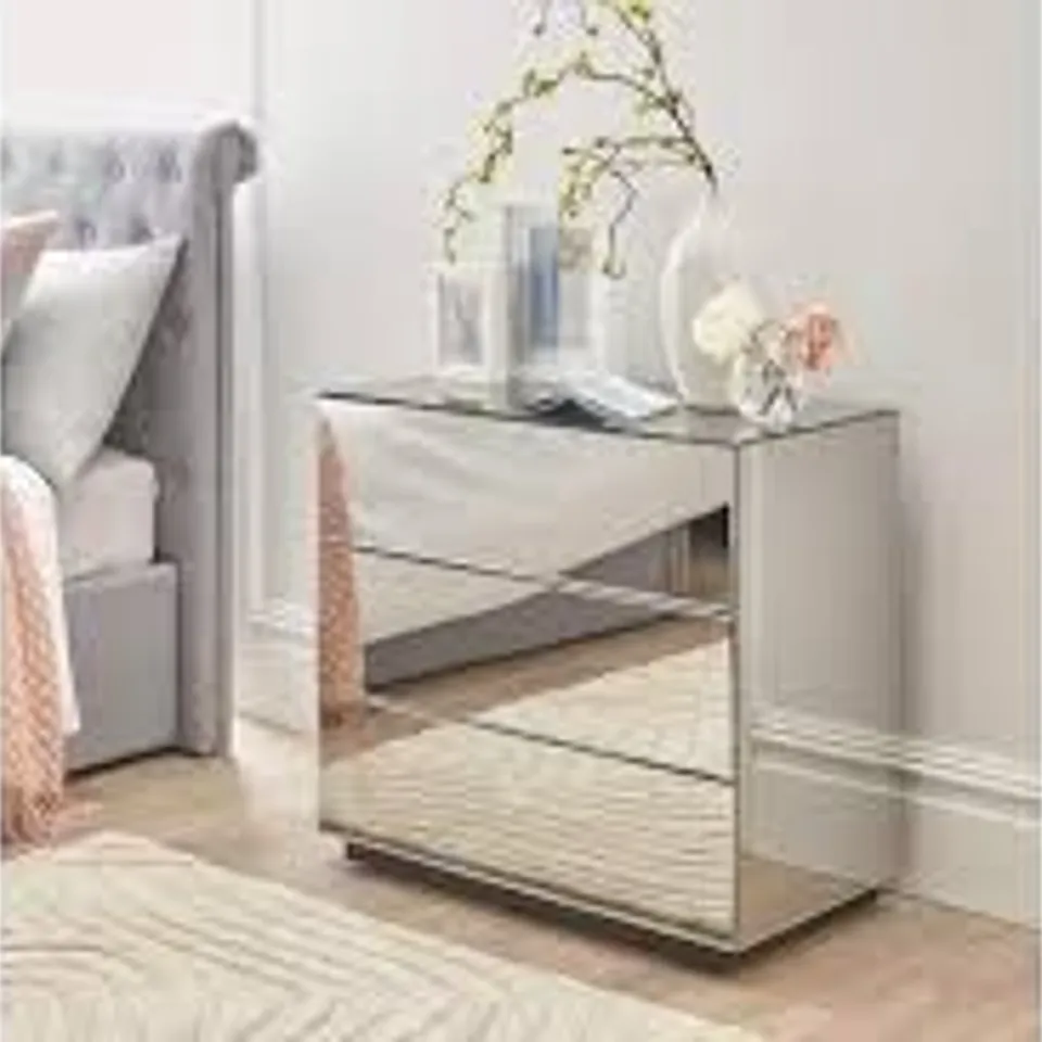 BOXED VALOUR 3 DRAWER WIDE CHEST 