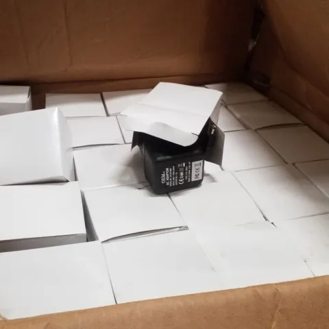 PALLET CONTAINING LARGE QUANTITY OF AC ADAPTERS