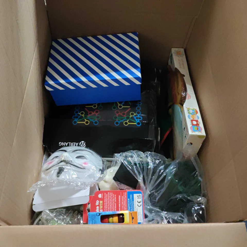 LOT OF APPROXIMATELY 30 ASSORTED TOYS AND GAMES TO INCLUDE STITCH PLUSHIES , DRESS UP ITEMS ANF PLAYMOBIL FIGURES