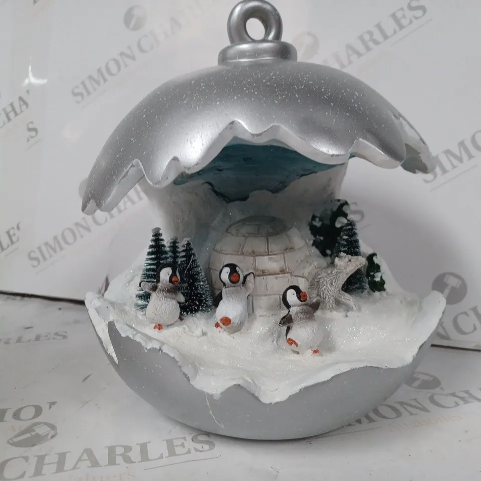 CHRISTMAS DETAILED BAUBLE DECORATION 