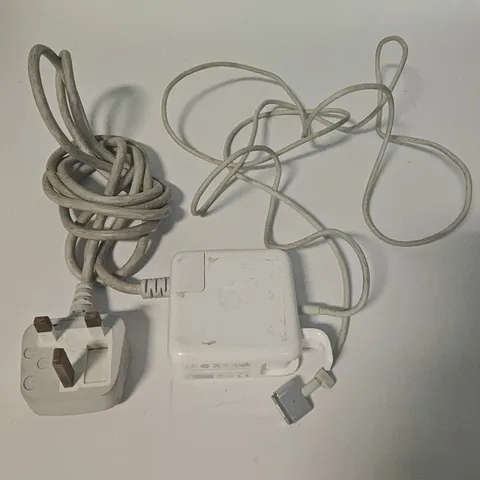UNBOXED APPLE 45W MAGSAFE 2 POWER ADAPTER
