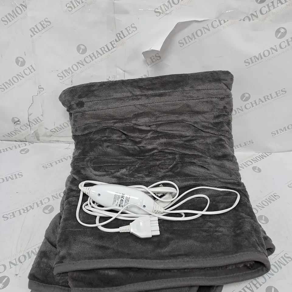 COZEE HOME VELVETSOFT HEATED THROW IN CHARCOAL 