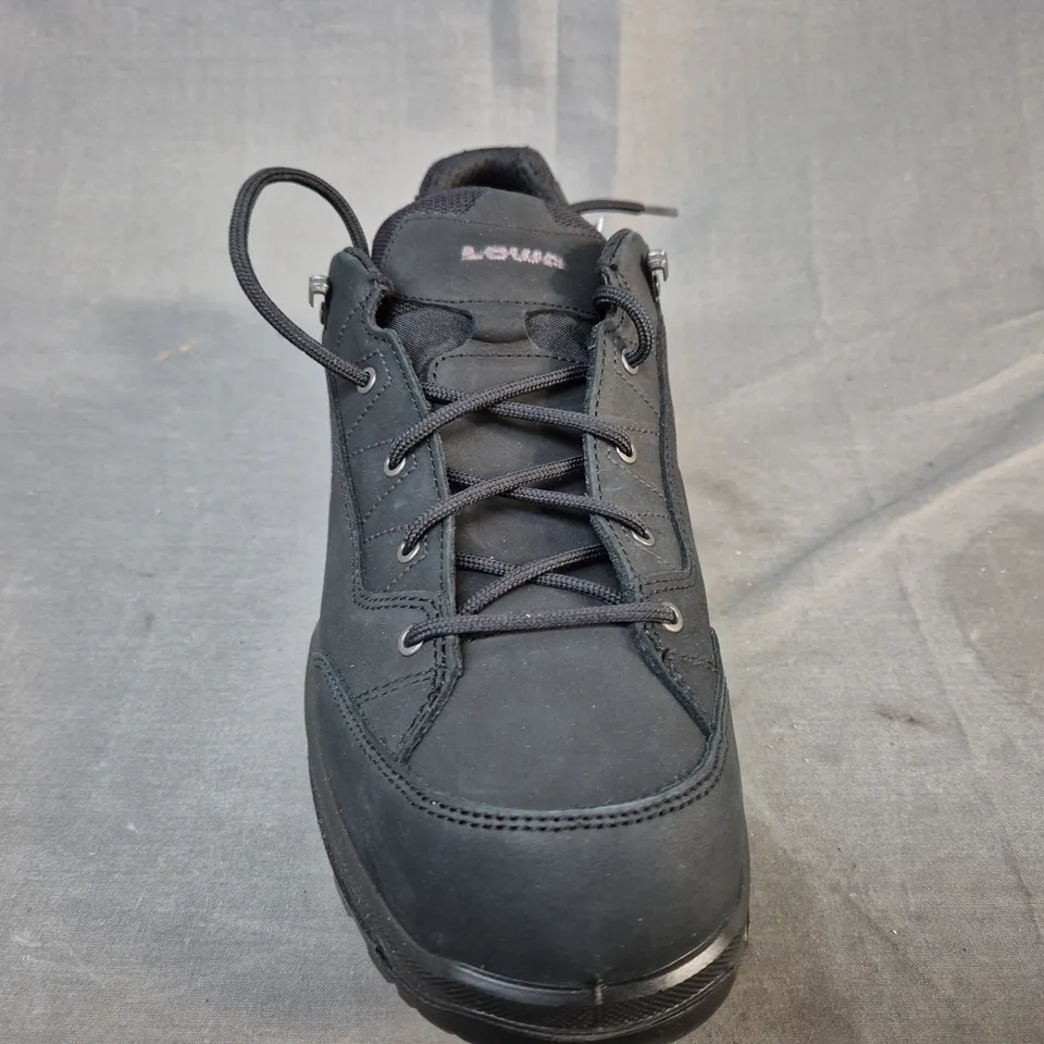 BOXED PAIR OF LOWA RENEGADE GTX SHOES IN BLACK UK SIZE 11.5