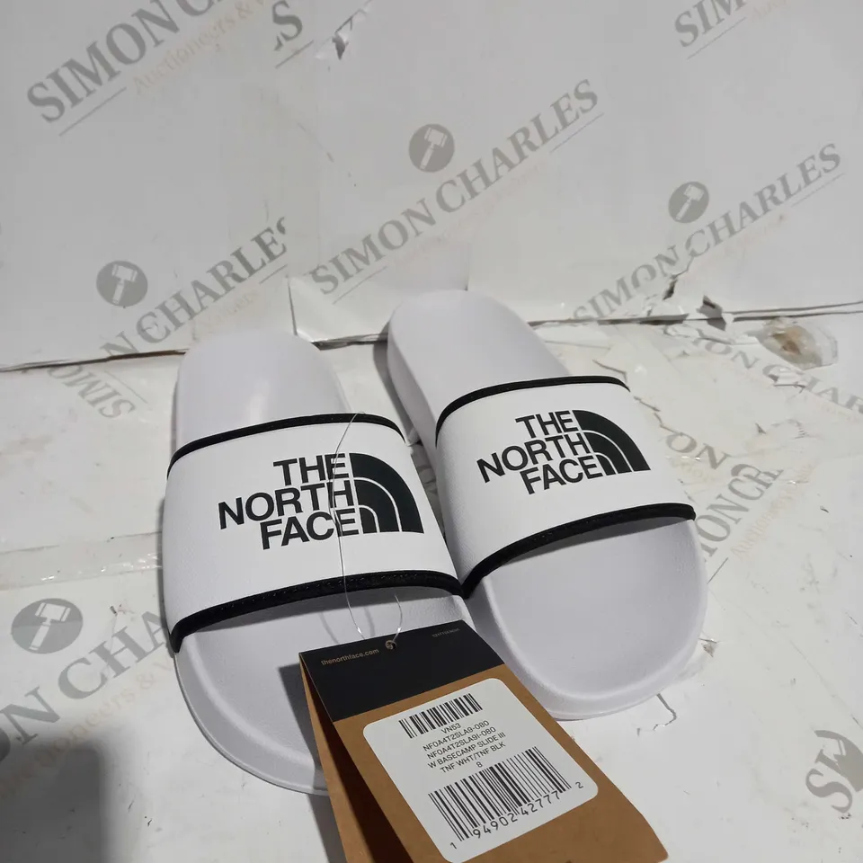THE NORTH FACE BLACK & WHITE SLIDERS - SIZE 6