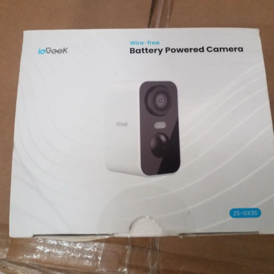 BOXED IOGEEK WIRE-FREE BATTERY POWERED CAMERA