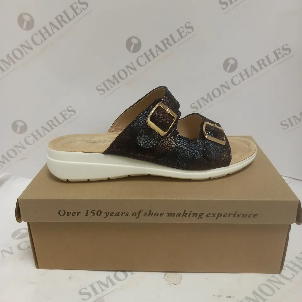 BOXED PAIR OF CUSHION WALK BLACK STRAPPY SANDALS - SIZE 7