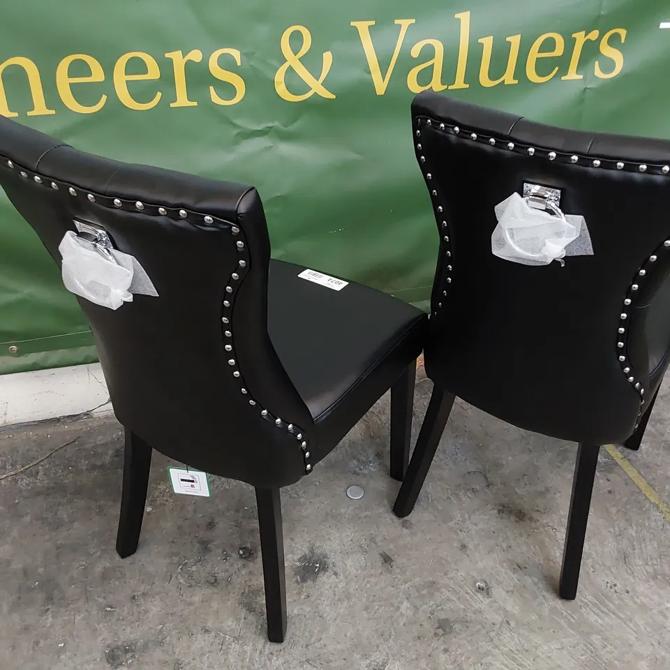 PAIR OF DESIGNER UPHOLSTERED BUTTONED & RING BACK DINING CHAIRS BLACK PU ON BLACK WOOD LEGS