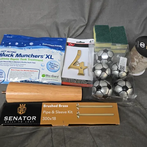 APPROXIMATELY 15 ASSORTED HOUSEHOLD ITEMS TO INCLUDE MUCK MUNCHERS XL, SENATOR BRUSHED BRASS PIPE & SLEEVE KIT, WIRED RIBBON, ETC