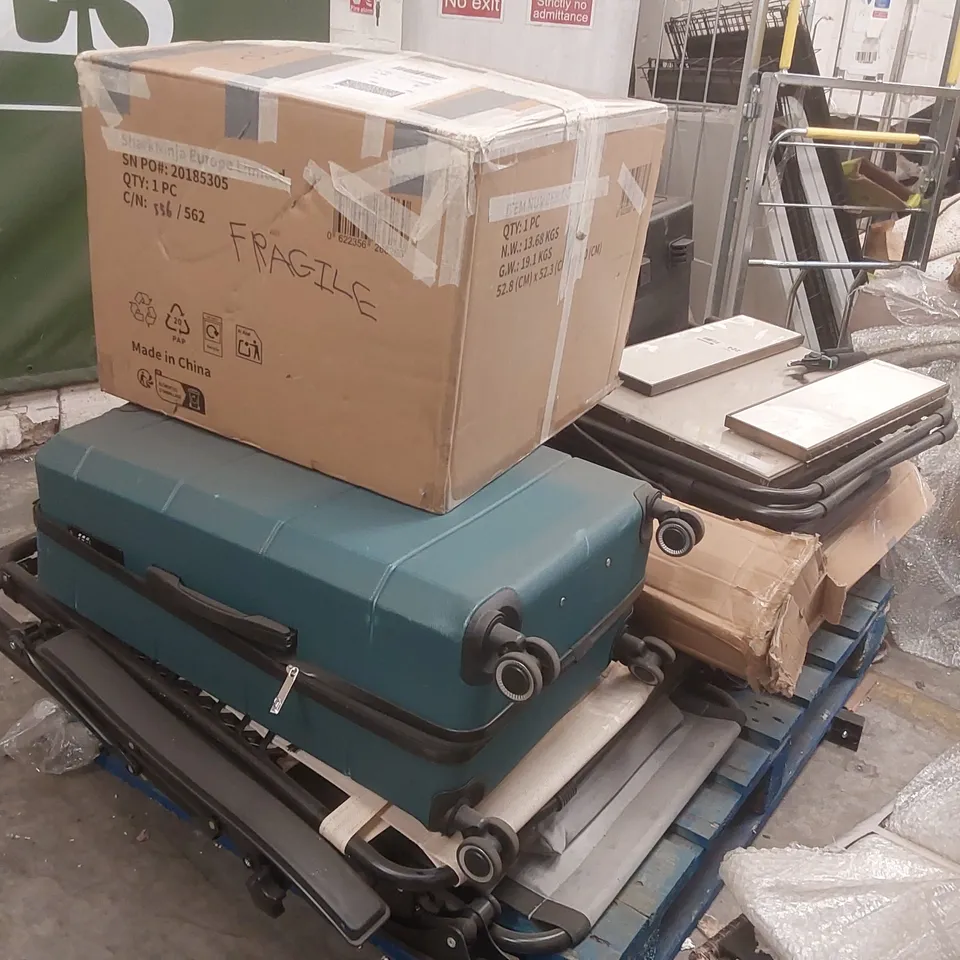 PALLET CONTAINING A LARGE QUANTITY OF ASSORTED ITEMS ECT