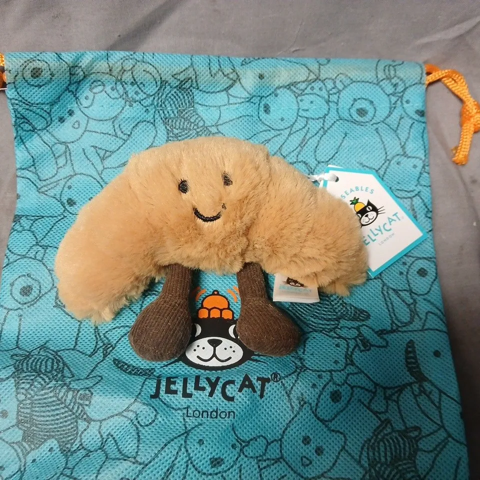 JELLYCAT AMUSEABLE CROISSANT BAG CHARM – CREAM/TAN