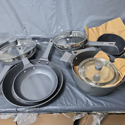 GINO D'CAMPO 7 PC SET IN GREY