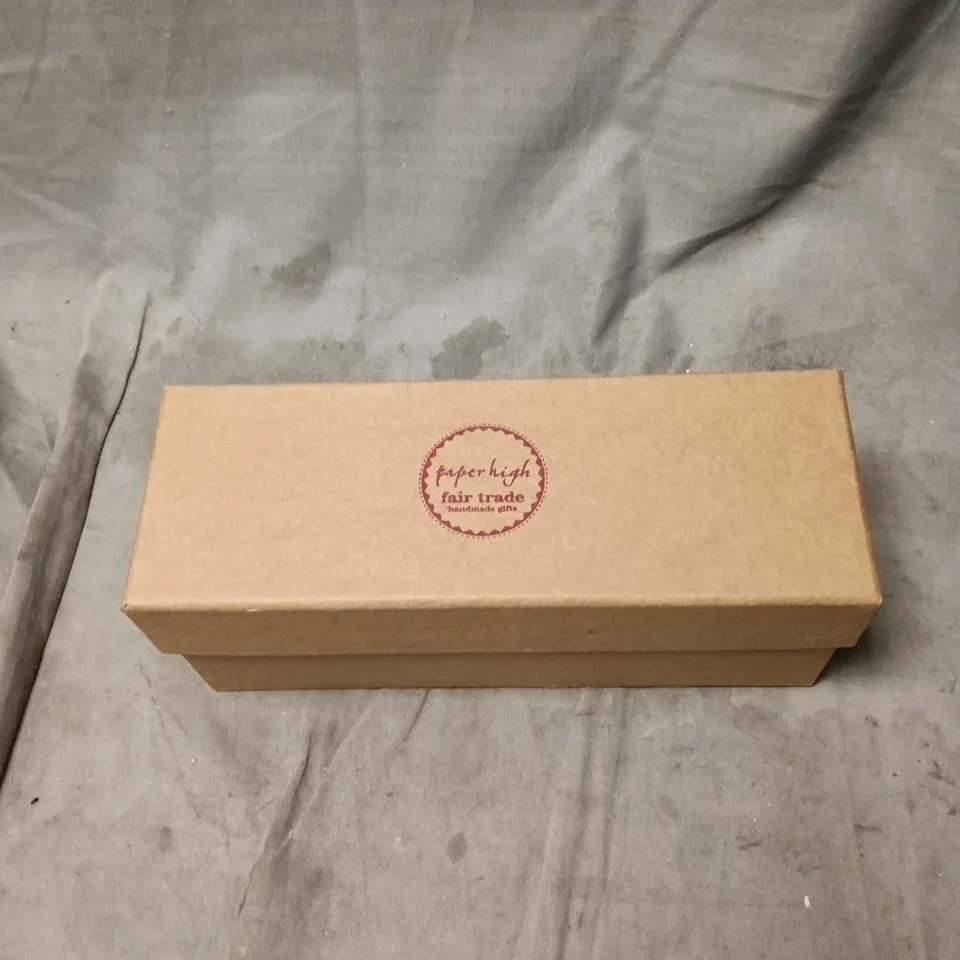 ANKER 165W CHARGER WITH BRAIDED LANYARD, LAPTOP POWER BANK IN CARRY CASE.