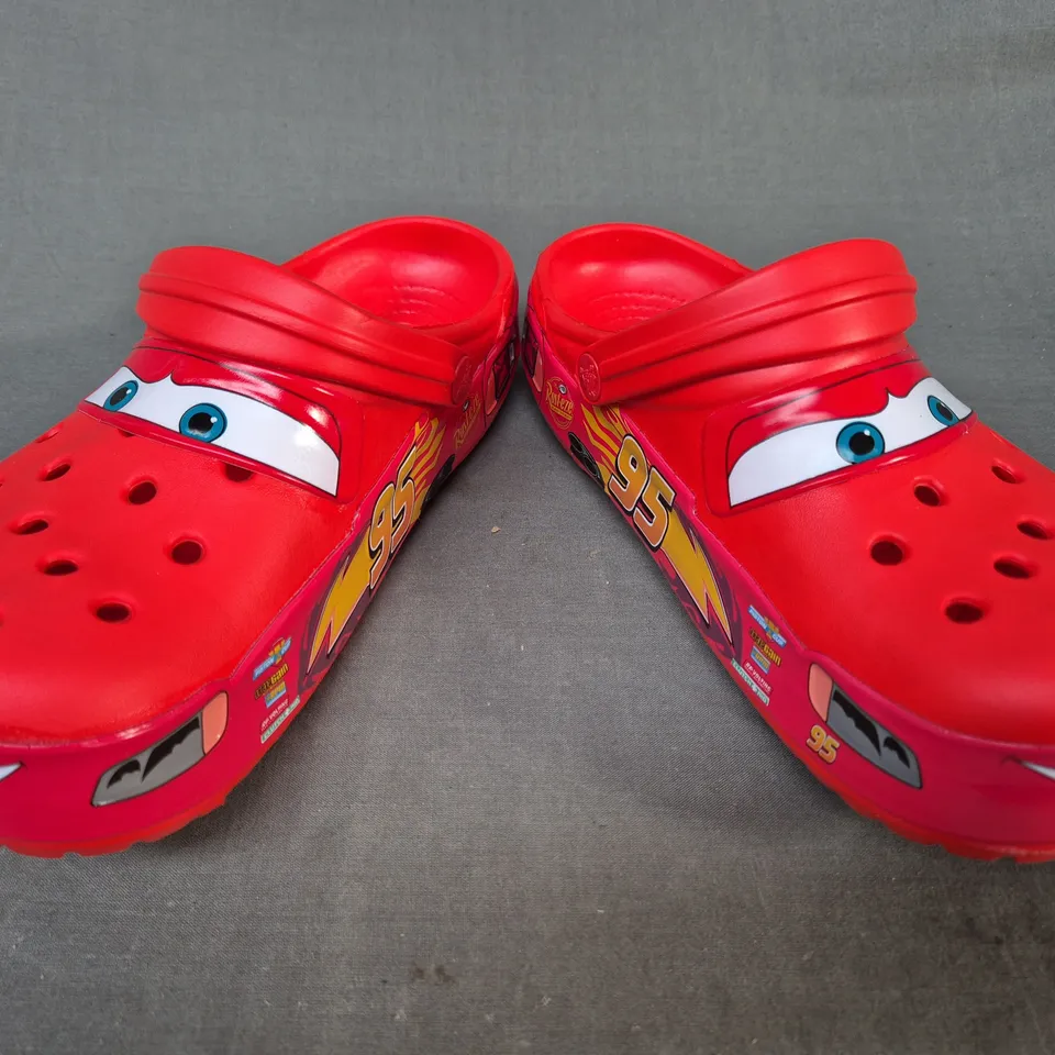 PAIR OF CROCS LIGHTNING MCQUEEN CROCBAND CLOGS UK SIZE M4/W5