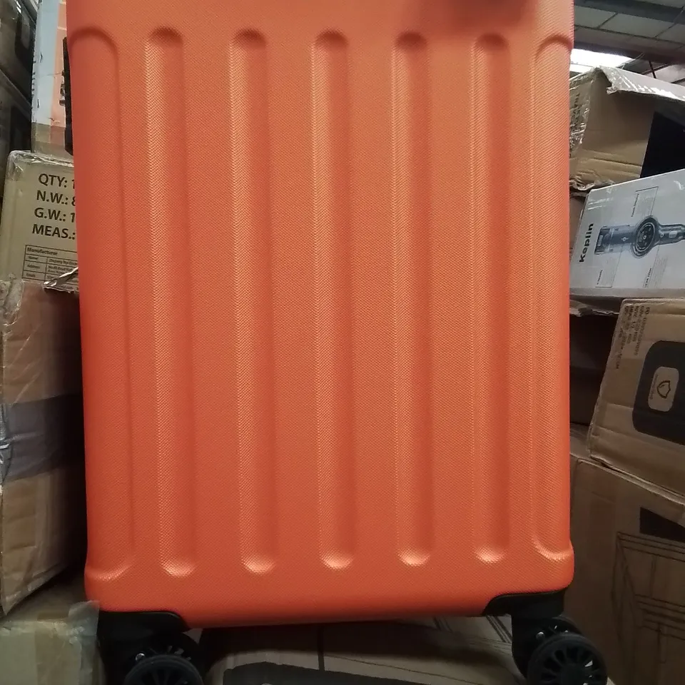LUGG SKYWANDER 20 INCH TRAVEL SUITCASE ORANGE