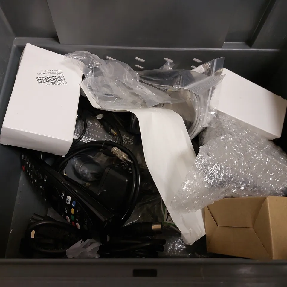 BOX OF APPROX 10 ITEMS TO INCLUDE SKY SC030 REMOTE, LG MR20GA REMOTE AND AUDIO/VIDEO CABLE