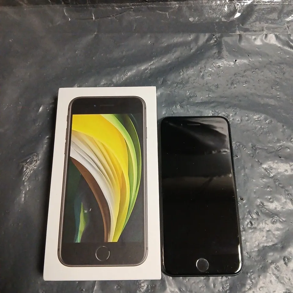 BOXED APPLE IPHONE SE 3RD GENERATION - BLACK, IN BOX (VERIFY MODEL)