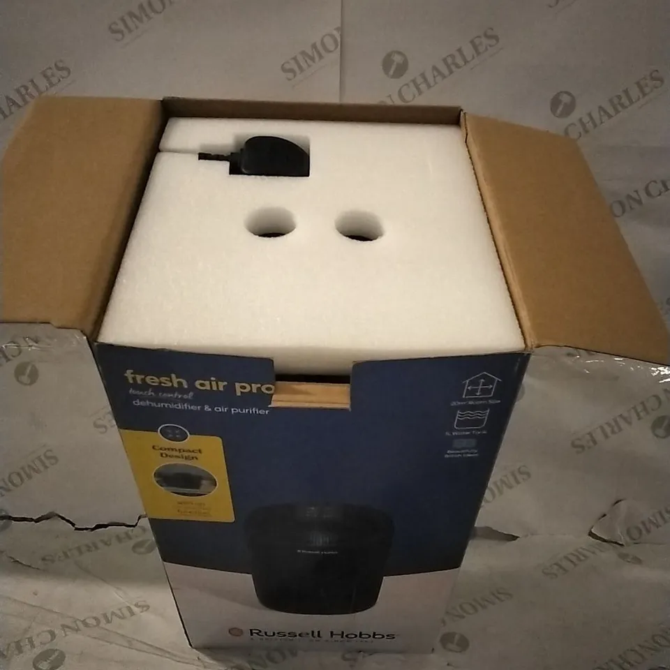BOXED RUSSELL HOBBS FRESH AIR PRO DEHUMIDIFIER AND AIR PURIFIER 