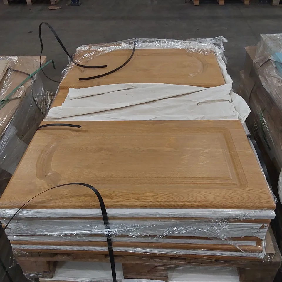 PALLET OF BRAND NEW WOODEN KITCHENS/BEDROOM REPLACEMENT CABINET DOOR/DRAWER/END PANELS IN ASSORTED SIZES TO INCLUDE;