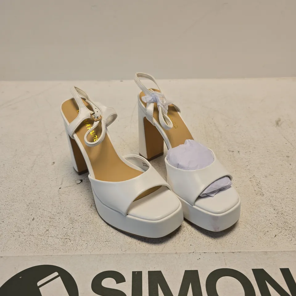 DREAM PARIS WHITE PLATFORM SANDALS – UK 5