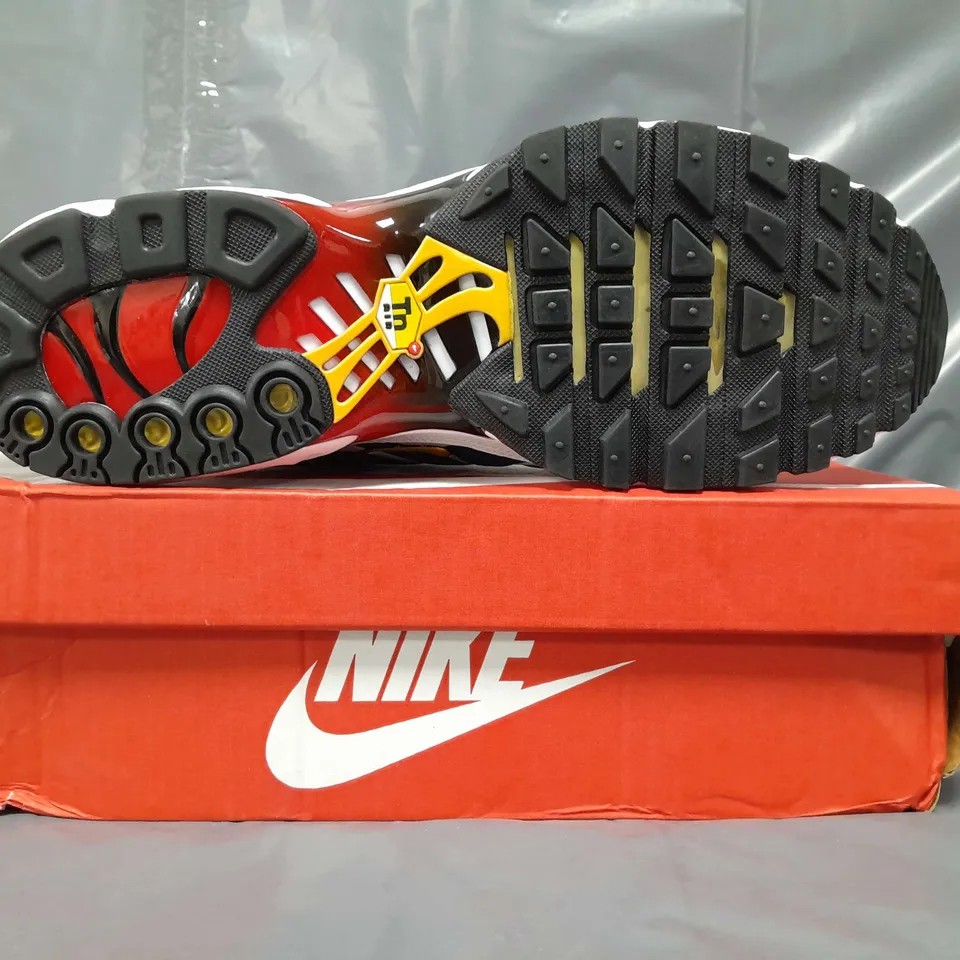 BOXED PAIR OF NIKE TN AIR PARIS SAINT-GERMAIN SHOES IN WHITE/BLUE-RED GRADIENT/GOLD UK SIZE 12