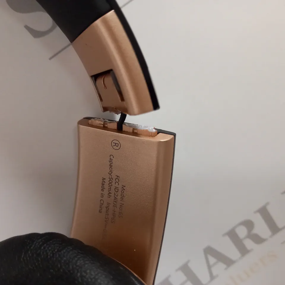 BOXED UNBRANDED 6S SUPER BASS WIRELESS HEADPHONES 