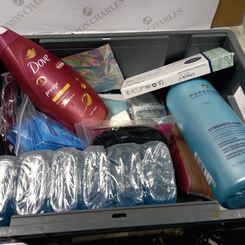ASSORTED HEALTH AND BEAUTY ITEMS APPROX.  20 ITEMS