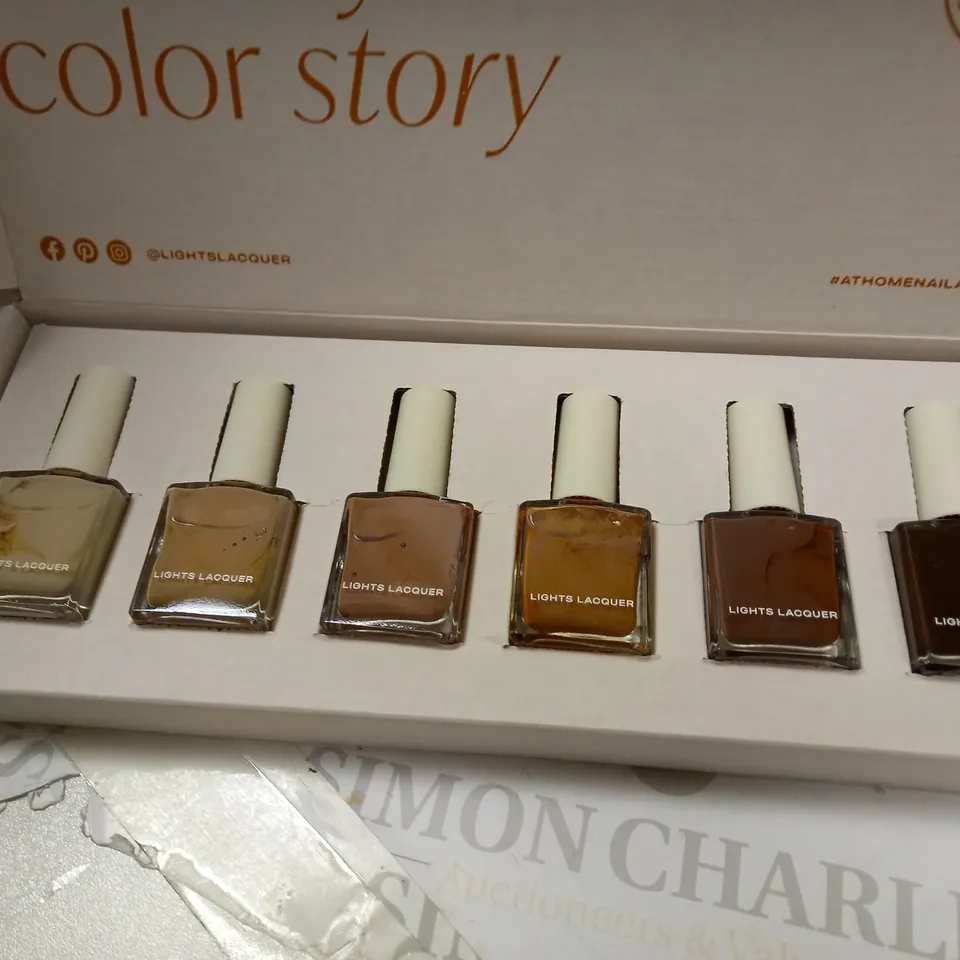 LIGHTS LACQUER GIFT SET INCLUDES 6 POLISHES
